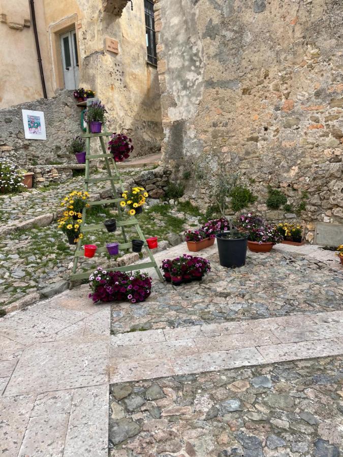 Appartamento Stella Marina In Pieno Centro Di Pietra Ligure Sulla Passeggiata E A Un Passo Dal Mare Экстерьер фото