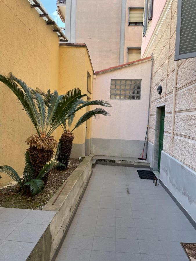 Appartamento Stella Marina In Pieno Centro Di Pietra Ligure Sulla Passeggiata E A Un Passo Dal Mare Экстерьер фото